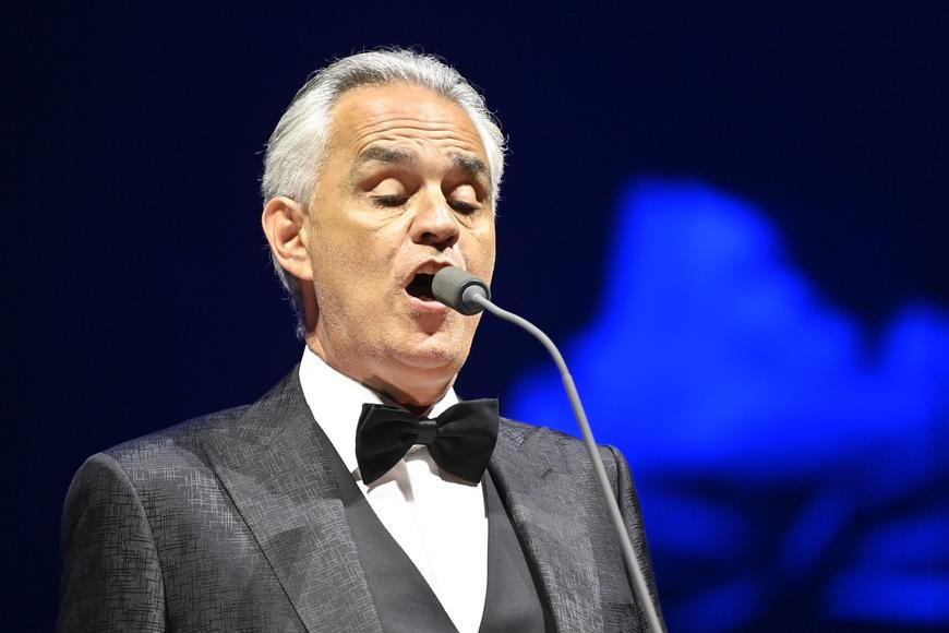 Slavný tenorista Bocelli vystoupí v Praze. Zpíval už pro tři papeže i mnoho premiérů