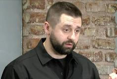 Tváře zlomového setkání. K jednomu stolu poprvé usednou Ukrajinci, Rusové i Američané