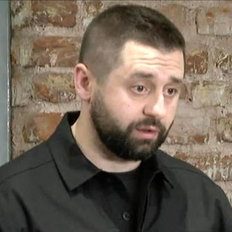 Tváře zlomového setkání. K jednomu stolu poprvé usednou Ukrajinci, Rusové i Američané