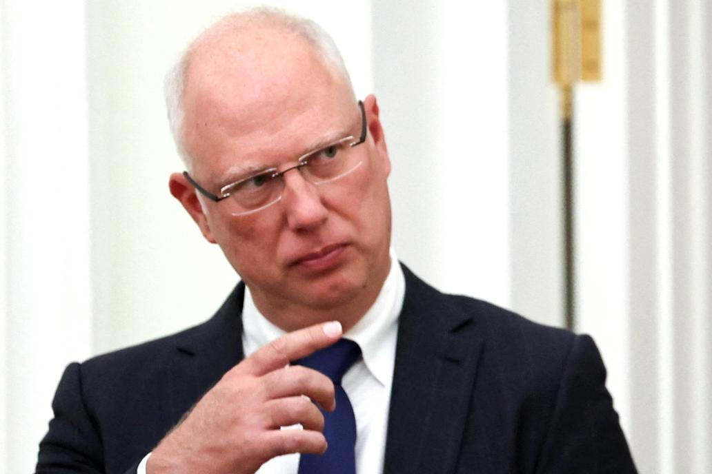 Tváře zlomového setkání. K jednomu stolu poprvé usednou Ukrajinci, Rusové i Američané