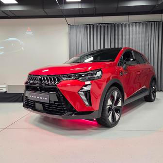 Mitsubishi poprvé v Česku uvedlo své nové SUV Grandis, které vychází z Renaultu Symbioz.