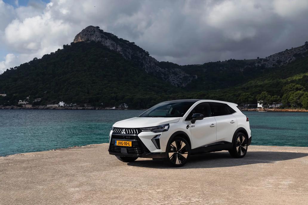 Ta slibuje jízdu za 4,4 l/100 km.