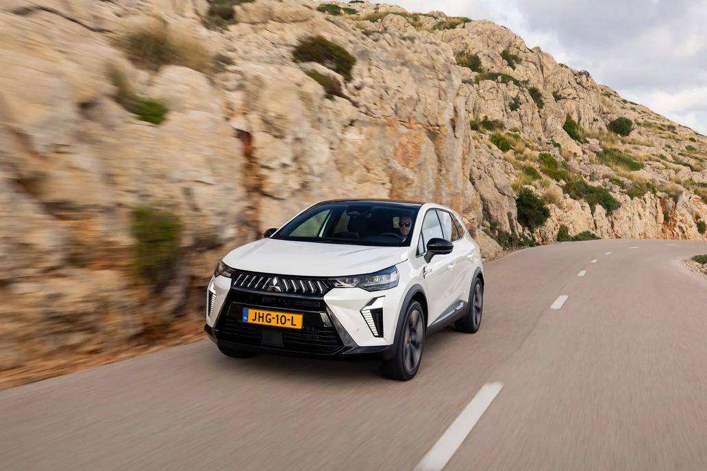 Základní cena vozu je 594 760 korun, což je o něco více než v případě Symbiozu, který se aktuálně prodává s akční slevou.