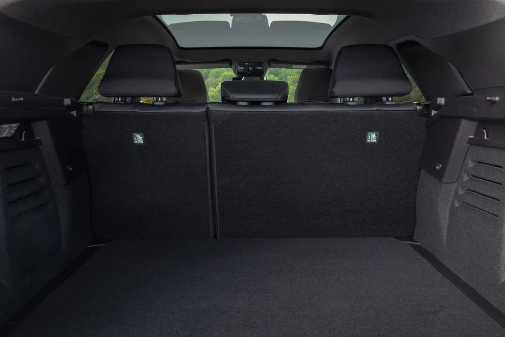 Hlavní výhodou auta je jeho zavazadlový prostor.