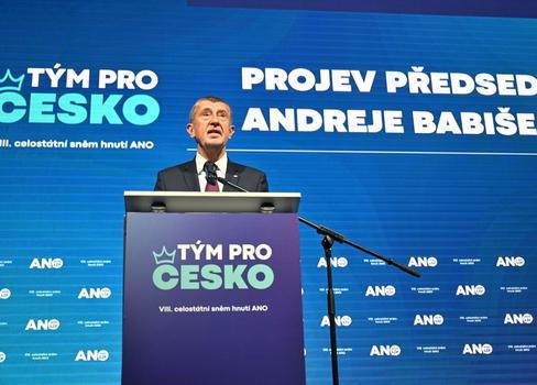 Premiér a předseda ANO Andrej Babiš při projevu na volebním sněmu vládního hnutí ANO, 24. ledna 2026, Praha.