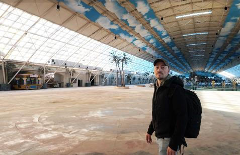 Urbex, tedy objevování a fotografování opuštěných míst, která lidé dávno vymazali ze svých map i vzpomínek, je přesně tím, čemu se čtyřicetiletý Bob dlouhodobě věnuje. Tentokrát se mu ale povedl skutečný majstrštyk.