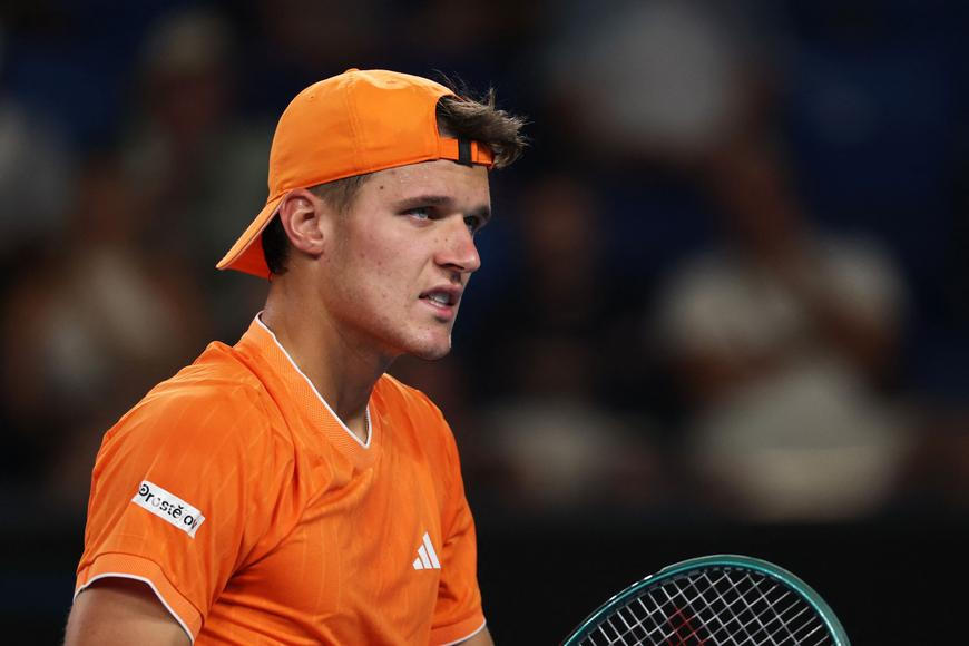 Menšík na Australian Open předčasně končí, trápí ho zranění