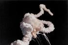 Raketoplán Challenger explodoval krátce po startu.