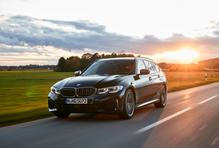 13. BMW řady 3 – 12 573 prodaných kusů (meziročně -25,4 %)