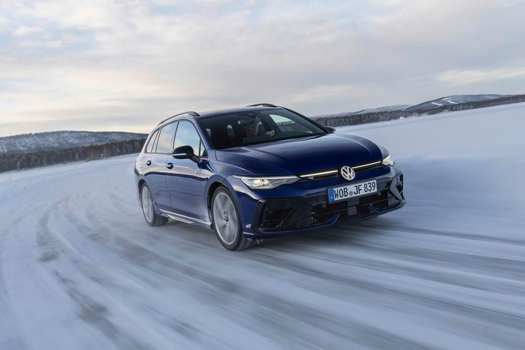 3. Volkswagen Golf – 24 857 prodaných kusů (meziročně -36,0 %)