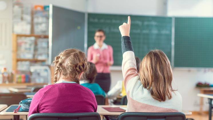 Malé děti, žáci, školáci, škola, třída - ilustrační foto.