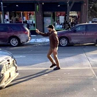 Smrt Alexe Prettiho šokuje Ameriku: tragédie, která ukazuje rozdělenou zemi