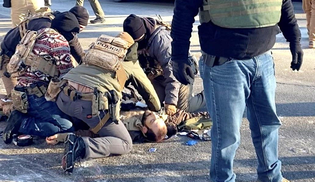 Smrt Alexe Prettiho šokuje Ameriku: tragédie, která ukazuje rozdělenou zemi