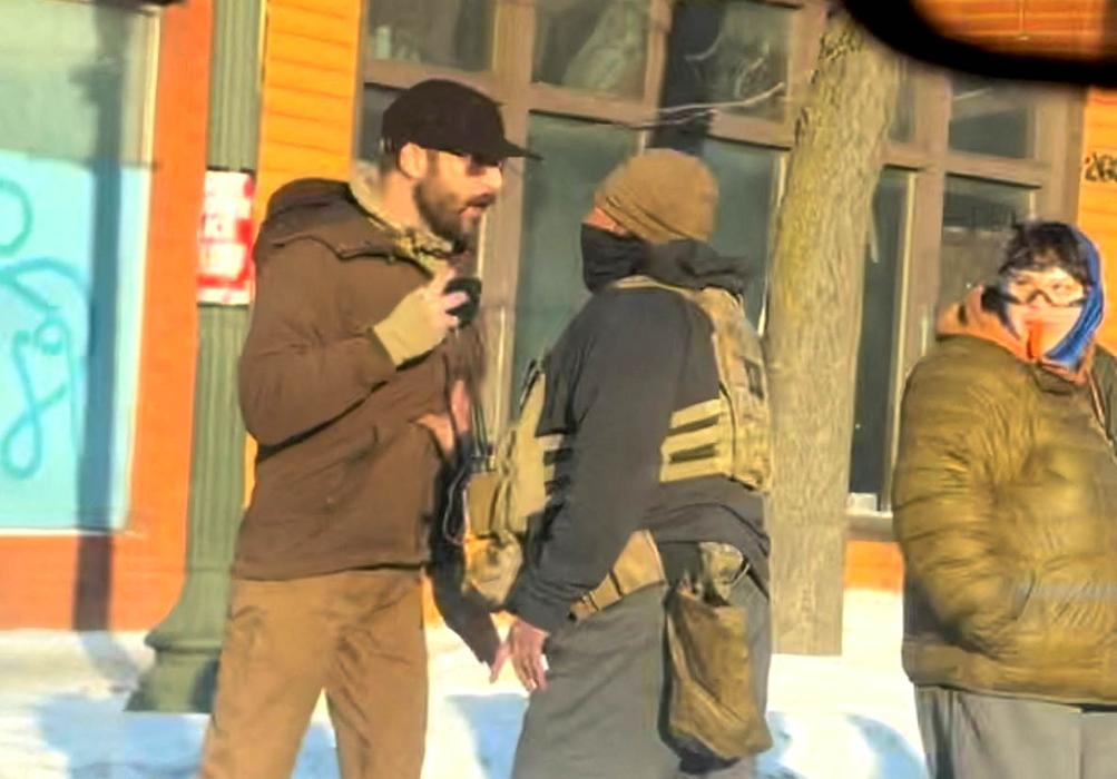 Smrt Alexe Prettiho šokuje Ameriku: tragédie, která ukazuje rozdělenou zemi