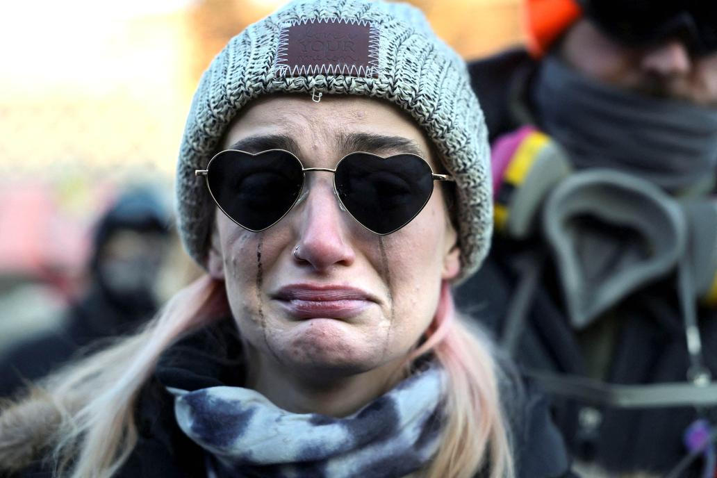 Smrt Alexe Prettiho šokuje Ameriku: tragédie, která ukazuje rozdělenou zemi