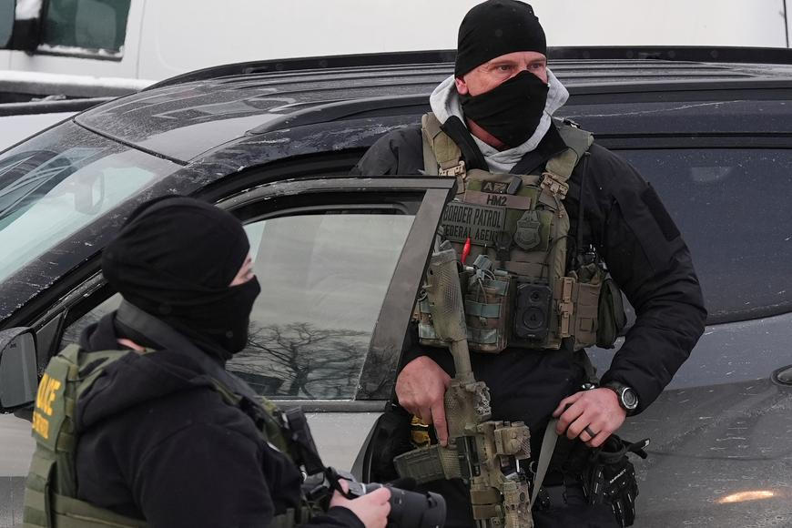 "Čeho je moc, toho je příliš." Stáhne Trump imigrační agenty z Minneapolisu?