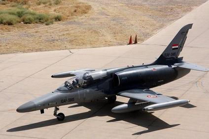 I tento původně český bitevník L-159 Alca se nakonec stal součástí vzdušných sil Iráku.