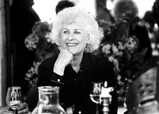 Třicet let bez Olgy Havlové. Síla, laskavost i humor první dámy svobody.