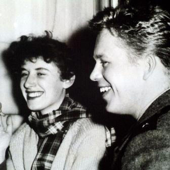 Třicet let bez Olgy Havlové. Síla, laskavost i humor první dámy svobody.