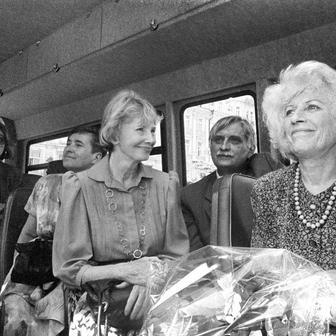 Třicet let bez Olgy Havlové. Síla, laskavost i humor první dámy svobody.