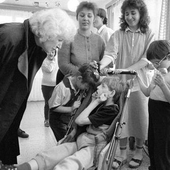 Třicet let bez Olgy Havlové. Síla, laskavost i humor první dámy svobody.