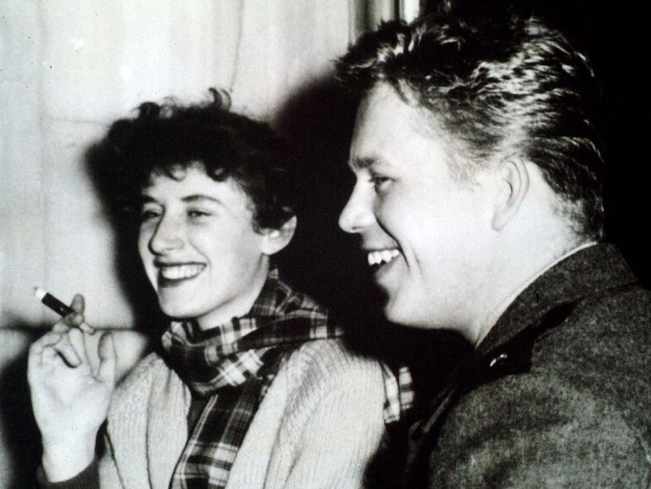 Třicet let bez Olgy Havlové. Síla, laskavost i humor první dámy svobody.