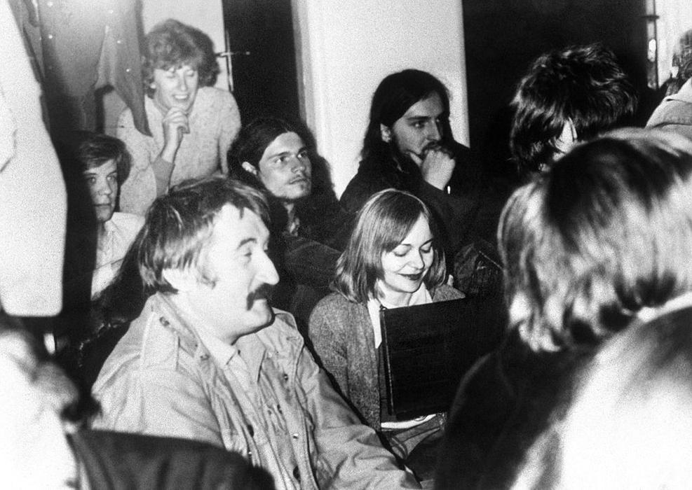 Třicet let bez Olgy Havlové. Síla, laskavost i humor první dámy svobody.