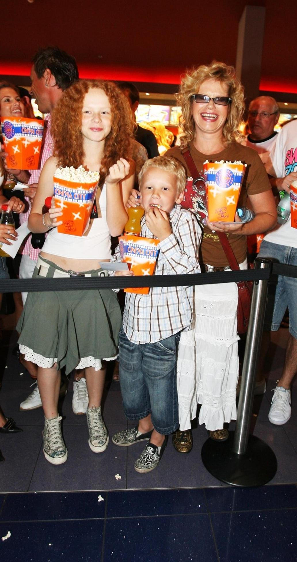 Jitka Asterová s dětmi