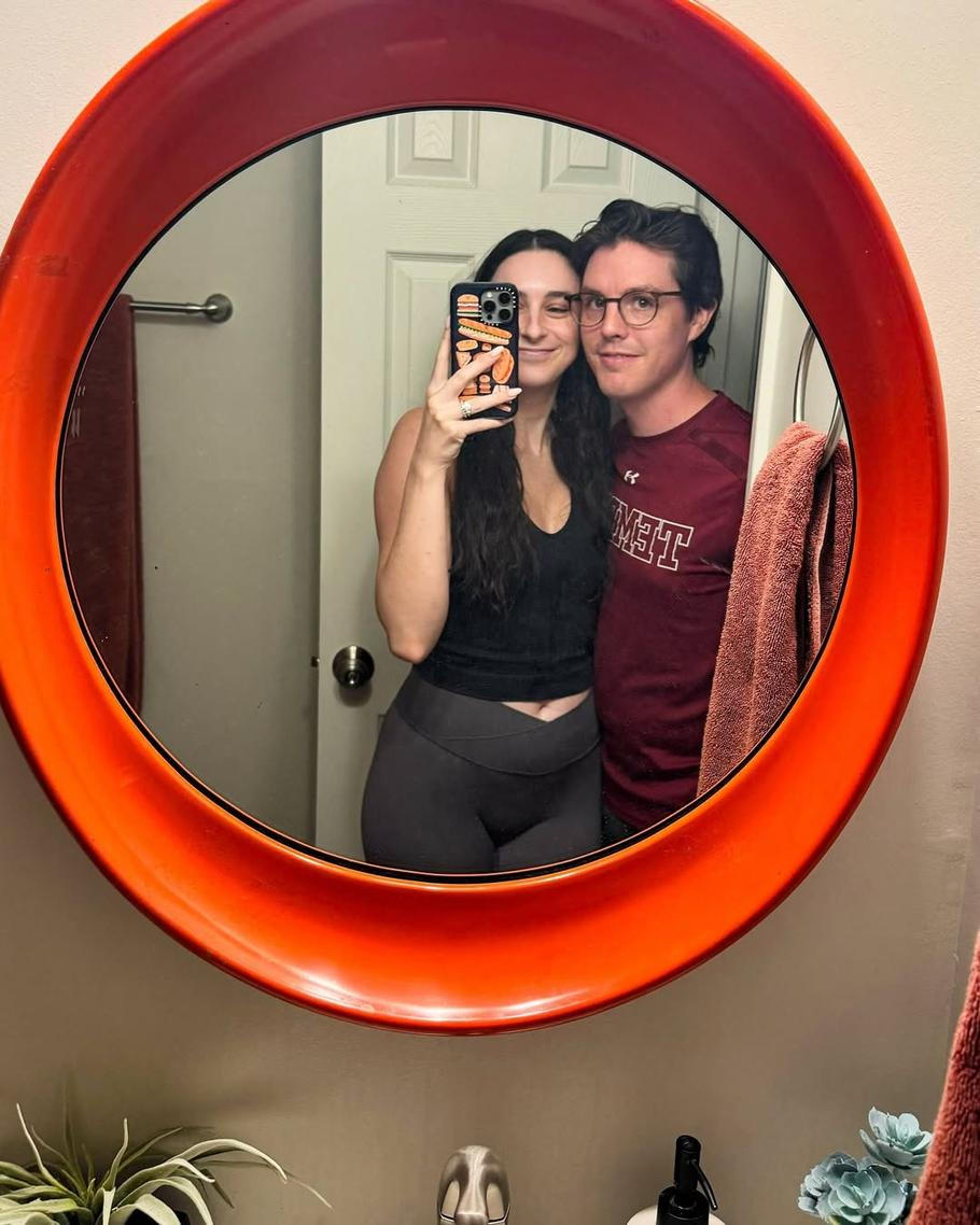 EXCLUSIVE: Couple ‘unflipping’ renovated home into original 1960s paradise – and it’s added over Ł200,000 in value