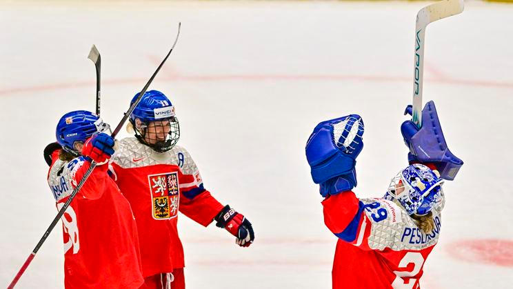 Kristýna Kaltounková, Kateřina Mrázová, Klára Peslarová, hokejistka, sportovkyně