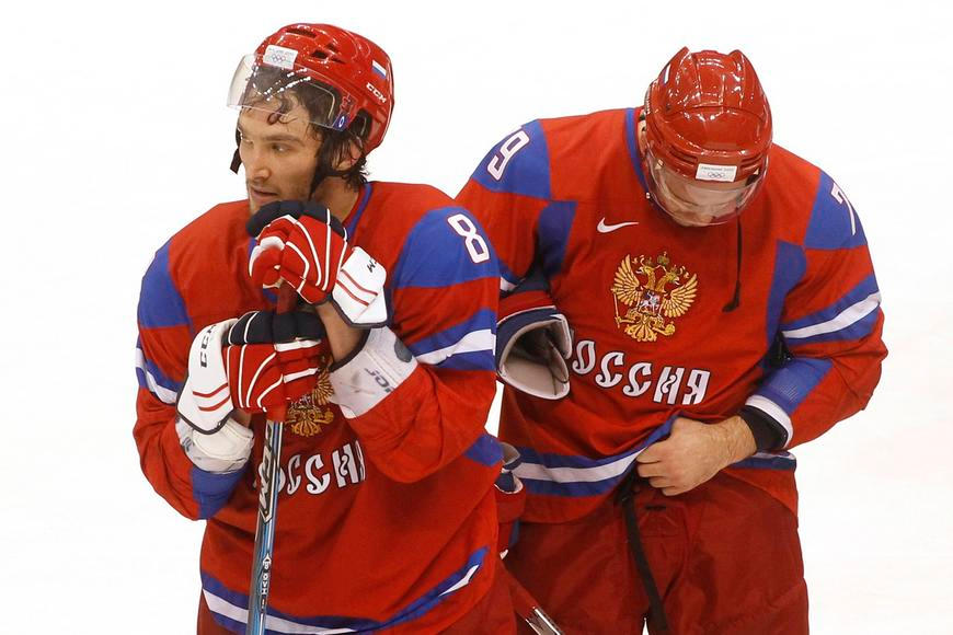 Ovečkin sundal Jágra, Treťjak jásal. Přišla ostuda, po níž trenér čekal gilotinu