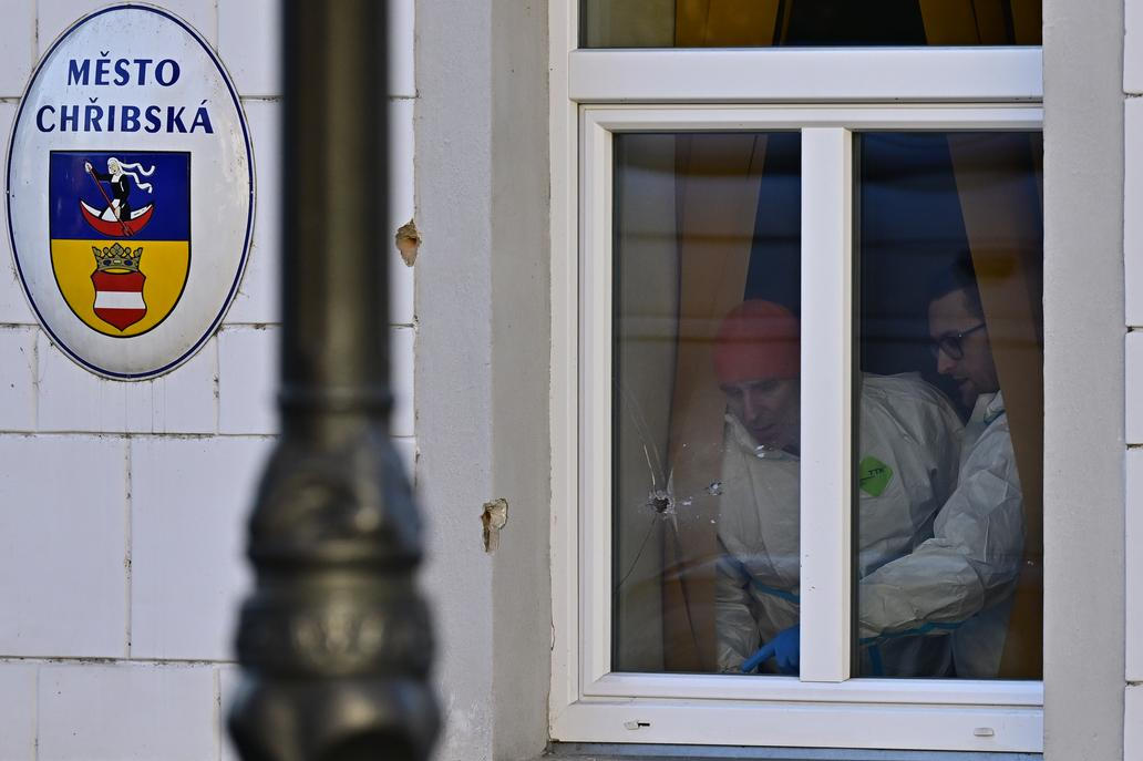 Chřibská, městský úřad, radnice, policie, okno