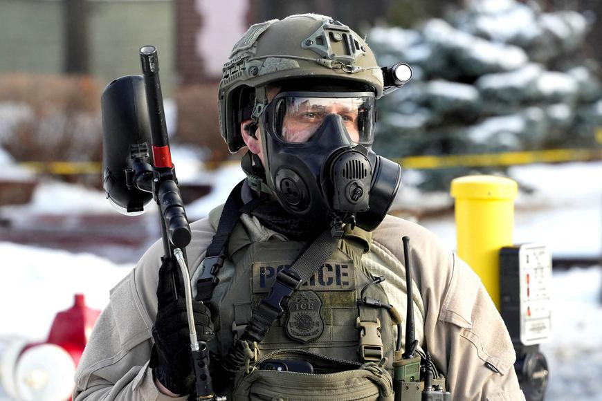 Federální agenti se pokusili vniknout na konzulát Ekvádoru v Minneapolisu