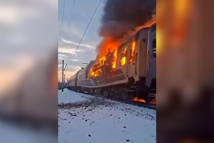 "Byl to teroristický útok." Video zachycuje ruský útok na vlak plný civilistů