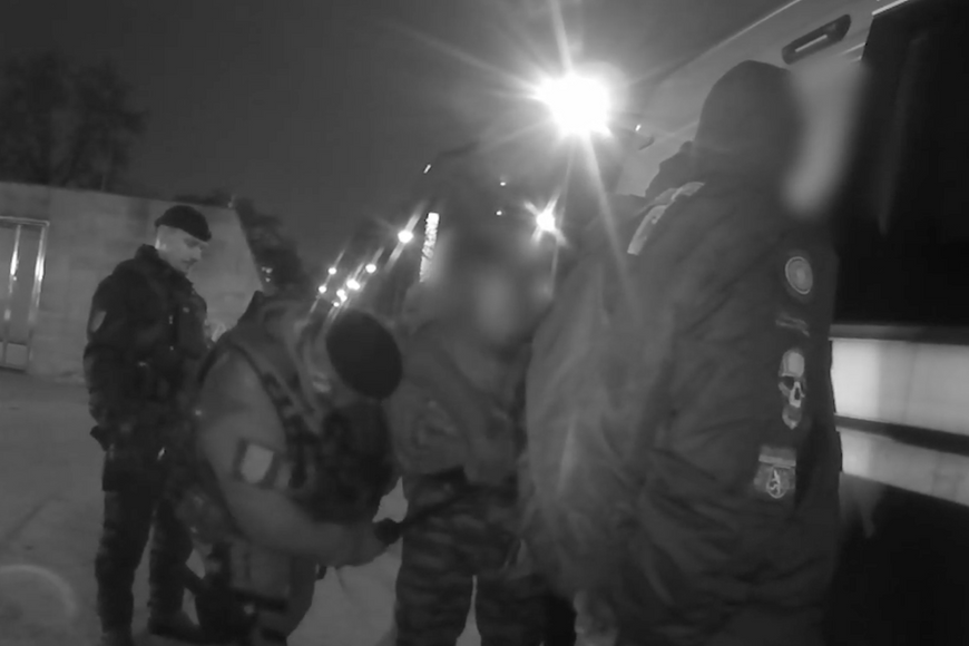 Noční bitka skinheadů. Do střetu se zapletli i nezletilí, věc řeší „lovci extremistů“