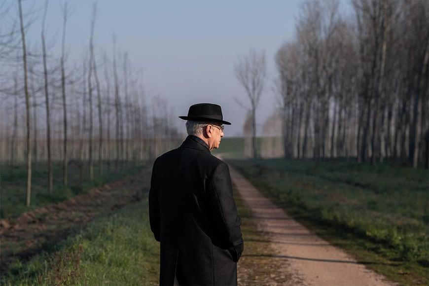 Nenechte si ujít: Silná Sorrentinova novinka či hra o společnosti rozklížené strachem