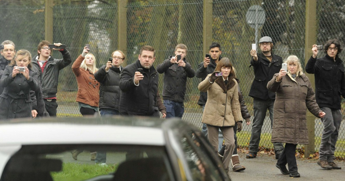 Vstaneme z mrtvých? Pohltí nás lajky? Mrazivá proroctví seriálu Black Mirror se plní 