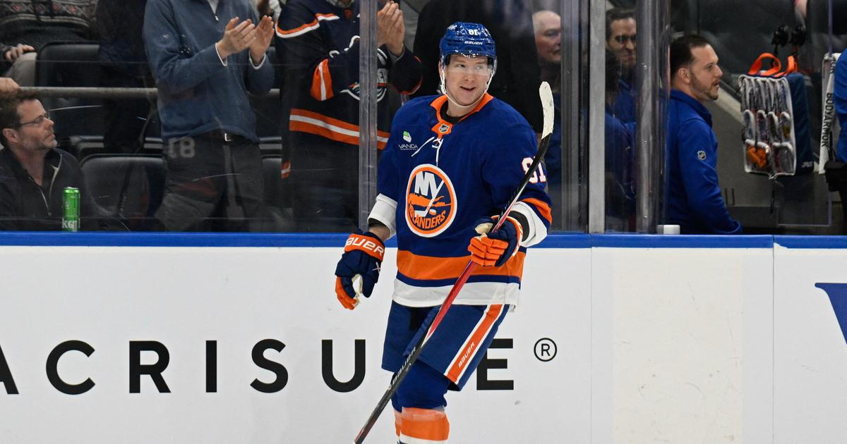 "Nevysvětlitelné." Klub čelí kritice za přivedení Čecha, ten však v premiéře zazářil