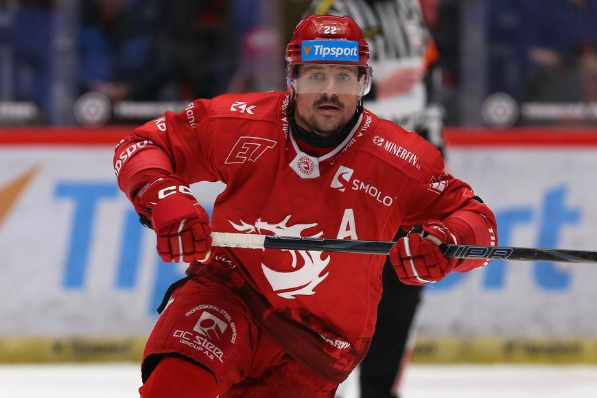 "To si sakra dáváte pozor na jazyk." Experti se diví veteránově zvláštní roli