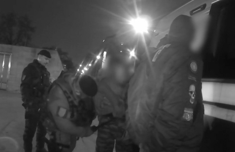 Policisté zadrželi čtyři muže, kteří na Hlavním nádraží napadli dva poškozené.