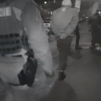 Spor mezi šesti mladými muži řešili policisté uplynulý víkend