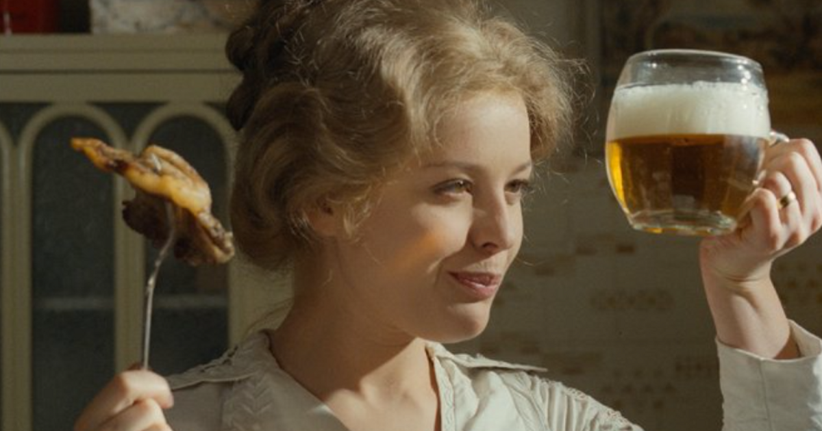 „Nudíte se? Kupte si medvídka mývala!“ Film Postřižiny si svůj vznik musel vybojovat