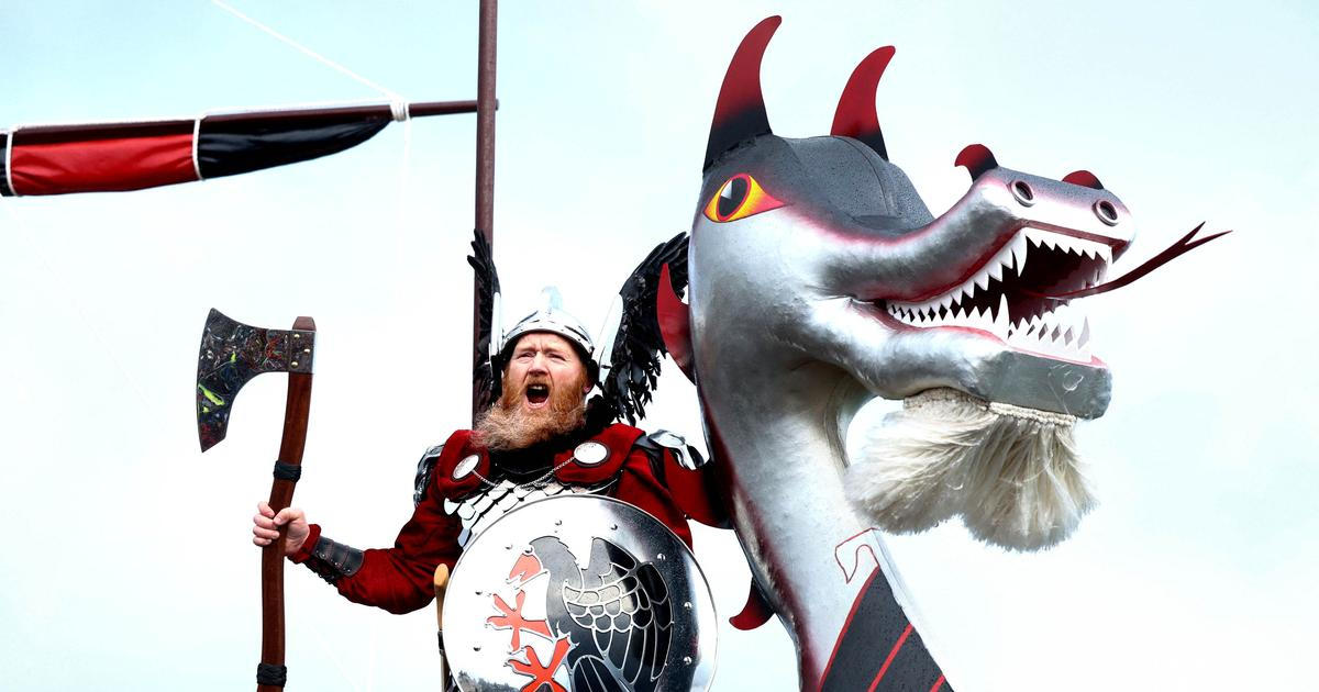 Up Helly Aa: Vikingové v srdci ohnivé bouře