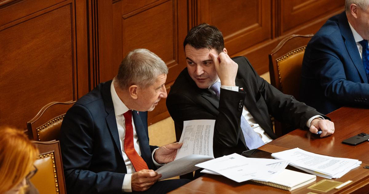 Pustí nám sem Macinka ruské špiony? Realita je složitější