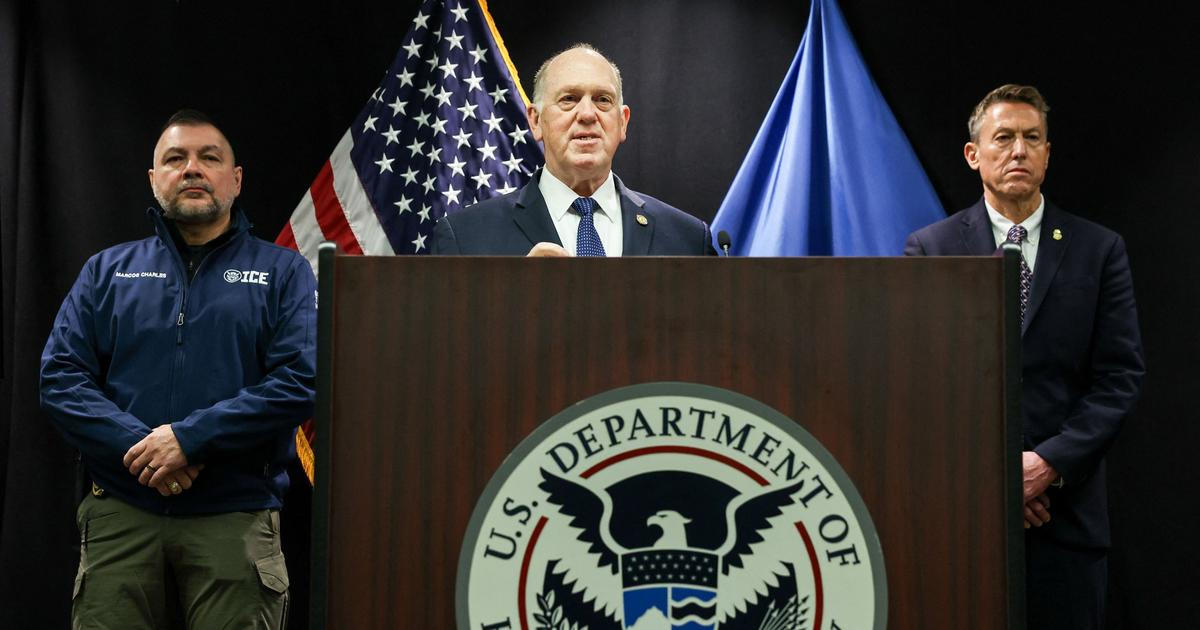 "Nechci už nikoho vidět umírat." Ostrého velitele střídá v Minneapolisu nový emisar