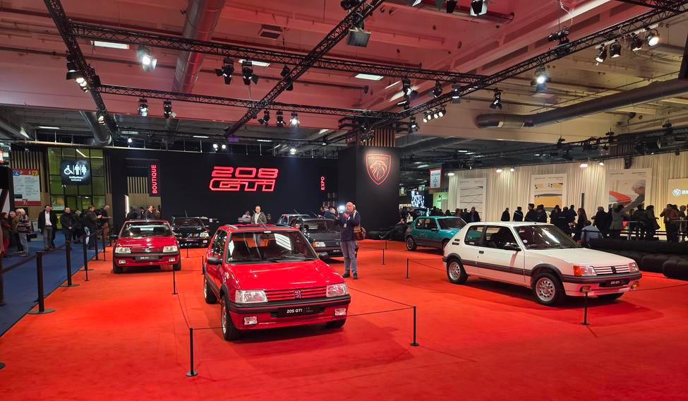 Historie Peugeotu 205 GTI na jediné fotce.