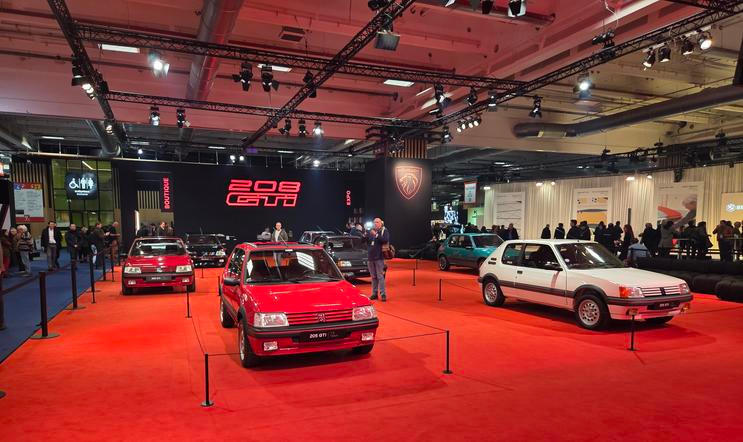 Historie Peugeotu 205 GTI na jediné fotce.