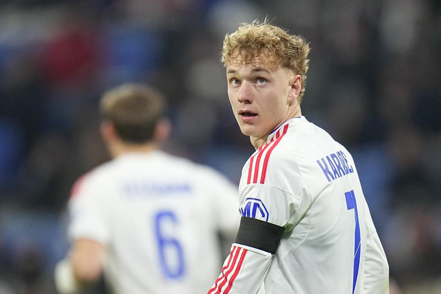 Karabec nedal penaltu, pak se rehabilitoval gólem