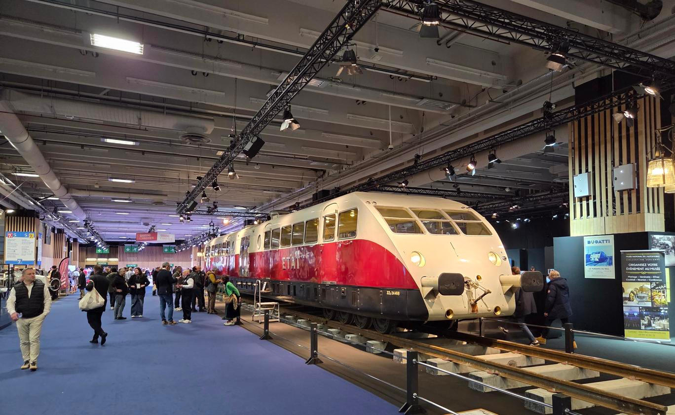 Aerodynamický vlak Bugatti Autorail jezdil už ve 30. letech rychlostí 140 km/h.