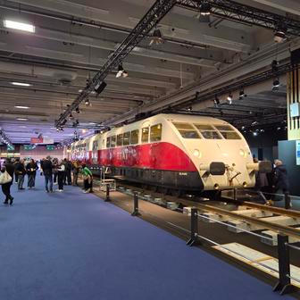 Hlavní hvězda výstavy? Aerodynamický vlak Bugatti Autorail z počátku 30. let. Z 88 vyrobených existuje už jen jediný.